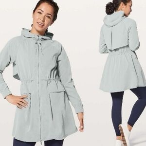 Lululemon Pack & Glyde  Jacket in Silver Drop size 4